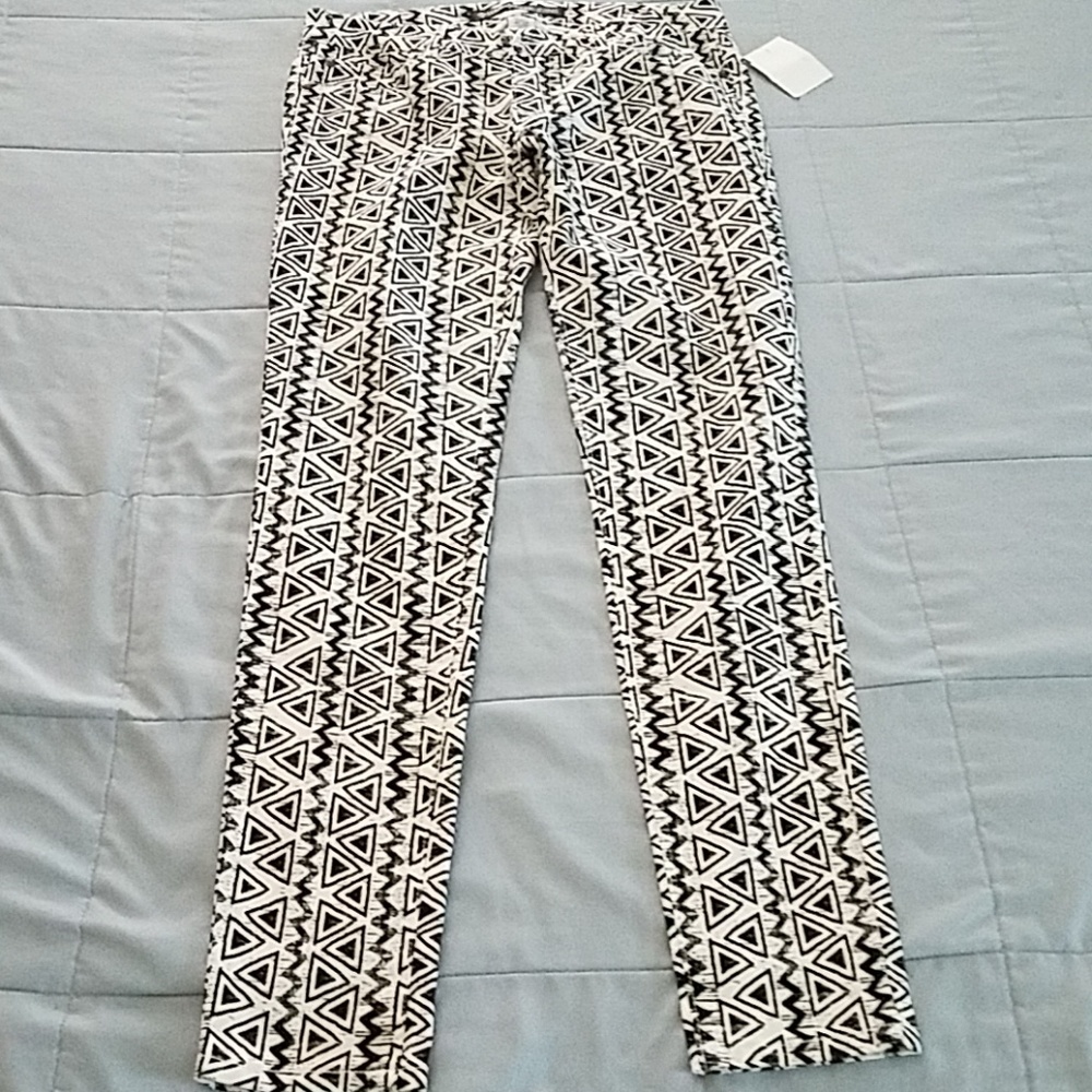 New W/O ORIGINAL TAG LOVE CULTURE JEANS. SIZE5
